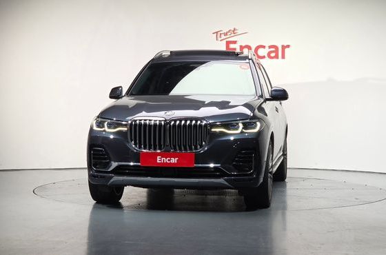 BMW X7 xDrive 40i Design Pure Excellence 7-Seater — пробег 59 629 км — фото 3 из 5