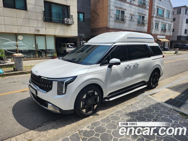 Kia Carnival Gasoline 9-Seater Hi Limousine Signature — пробег 4 500 км — фото 1 из 5