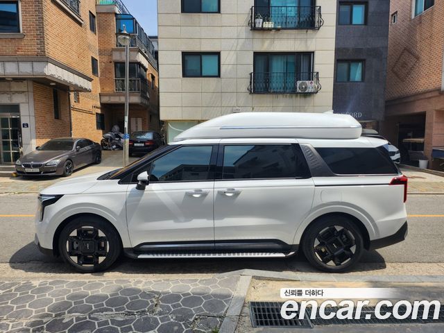 Kia Carnival Gasoline 9-Seater Hi Limousine Signature — пробег 4 500 км — фото 3 из 5