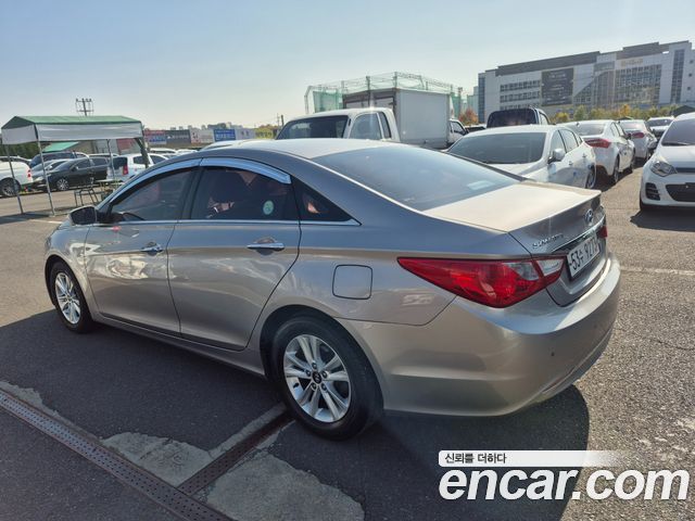 Hyundai Sonata Premier Deluxe — пробег 139 024 км — фото 4 из 5
