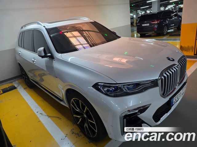 BMW X7 xDrive 40i M Sport 6STR — пробег 72 700 км — фото 4 из 5