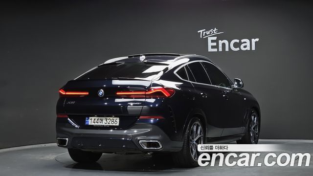BMW X6 xDrive40i M Sport — пробег 29 778 км — фото 2 из 5