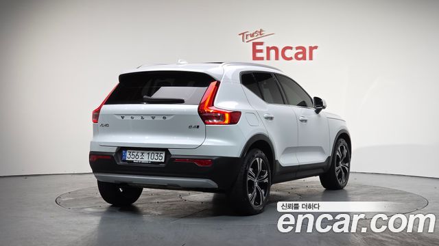 Volvo XC40 B4 Inscription — пробег 53 393 км — фото 2 из 5