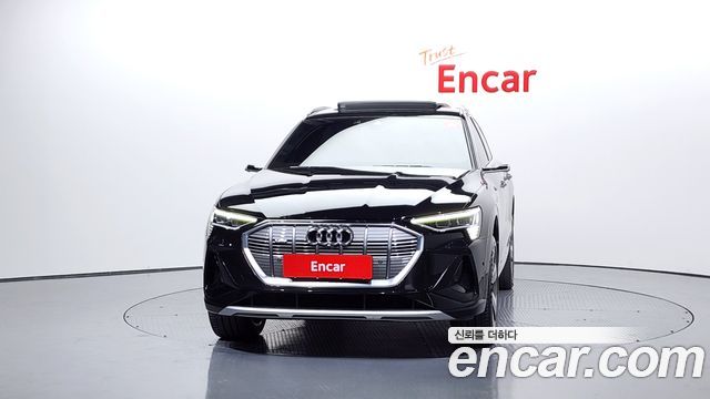 Audi e-tron 55 Quattro Sportback — пробег 72 037 км — фото 3 из 5