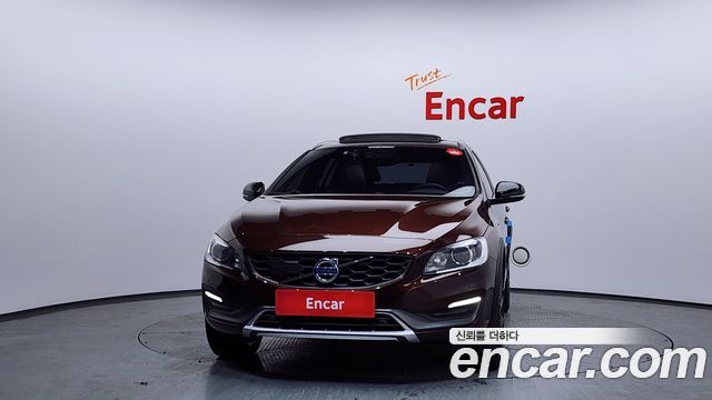 Volvo V60 T5 AWD — пробег 138 655 км — фото 3 из 5