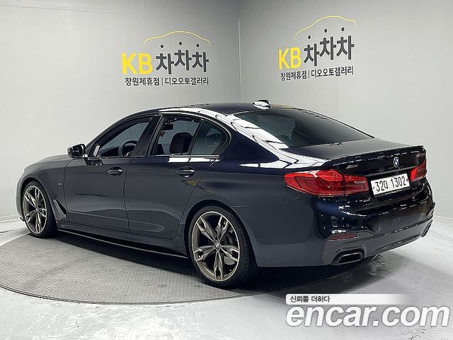 BMW 5-Series M550d xDrive — пробег 106 228 км — фото 2 из 5