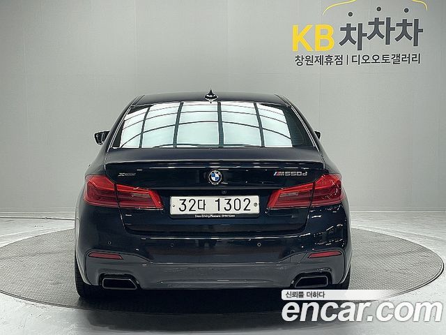 BMW 5-Series M550d xDrive — пробег 106 228 км — фото 4 из 5