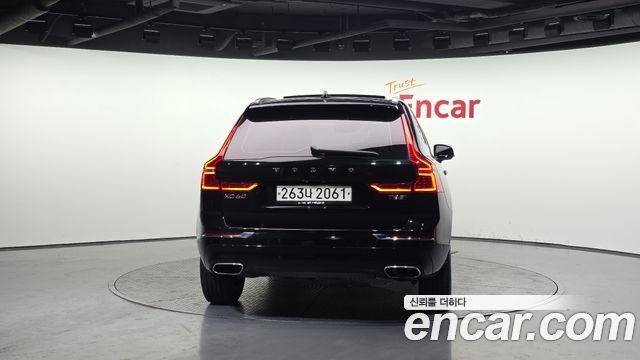 Volvo XC60 T6 Inscription — пробег 88 365 км — фото 4 из 5