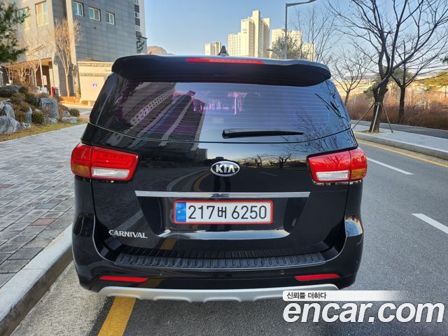 Kia Carnival из Кореи Encar