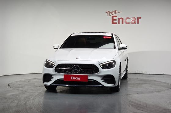 Mercedes-Benz E-Class E220d 4MATIC AMG Line — пробег 13 590 км — фото 3 из 5