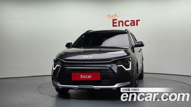 Kia Niro Trendy — пробег 8 796 км — фото 3 из 5