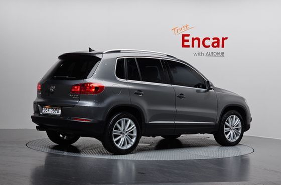 Volkswagen Tiguan 2.0 TDI Premium 5N — пробег 92 365 км — фото 2 из 5