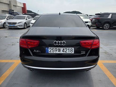 Audi A8 3.0 TDI Quattro LWB D4 — пробег 187 373 км — фото 3 из 5