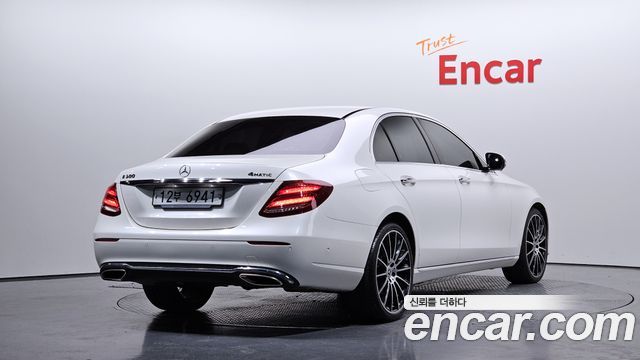 Mercedes-Benz E-Class из Кореи Encar
