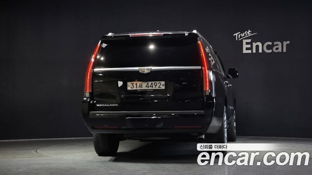 Cadillac Escalade 6.2 ESV 4th — пробег 150 556 км — фото 4 из 5
