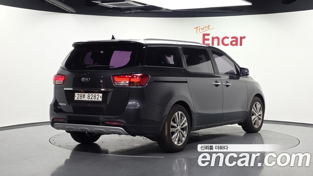 Kia Carnival из Кореи Encar
