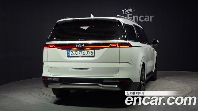 Kia Carnival 7-Seater Signature — пробег 80 425 км — фото 4 из 5