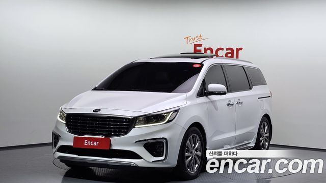 Kia Carnival 9-Seater Noblesse Special — пробег 62 811 км — фото 1 из 5