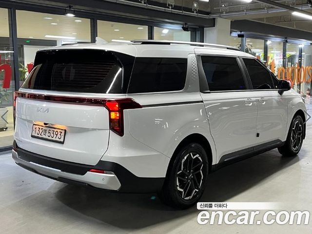 Kia Carnival 9-Seater Prestige — пробег 9 523 км — фото 4 из 5