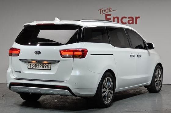 Kia Carnival 9-Seater Noblesse Special — пробег 141 473 км — фото 2 из 5