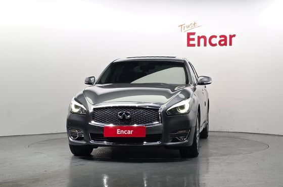 Infiniti Q70 3.7 AWD — пробег 104 800 км — фото 3 из 5