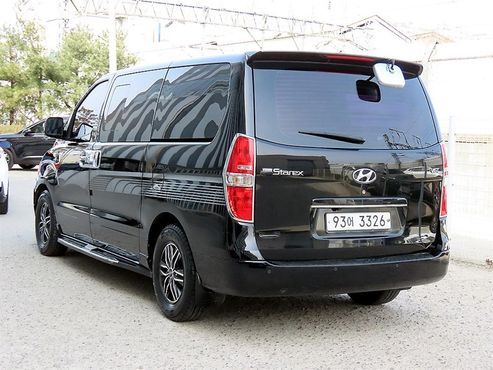 Hyundai Starex 5-Seater VAN CVX Premium — пробег 168 000 км — фото 3 из 5