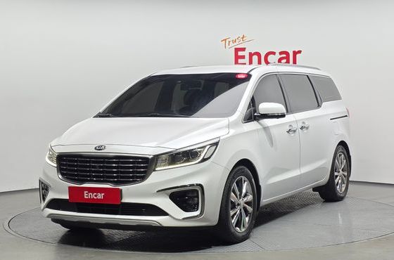 Kia Carnival 9-Seater Noblesse Special — пробег 122 417 км — фото 1 из 5