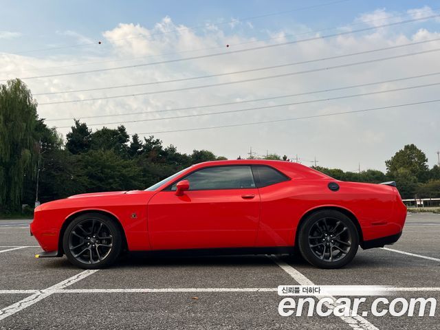Dodge Challenger 6.4 — пробег 66 100 км — фото 3 из 5