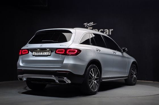 Mercedes-Benz GLC-Class GLC300 4MATIC — пробег 28 249 км — фото 2 из 5