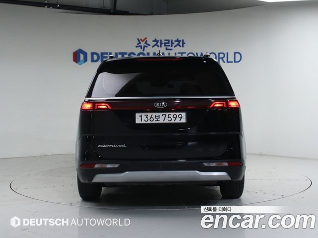Kia Carnival из Кореи Encar