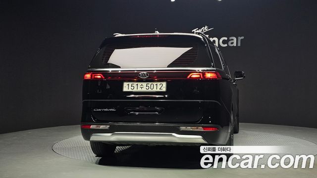 Kia Carnival из Кореи Encar