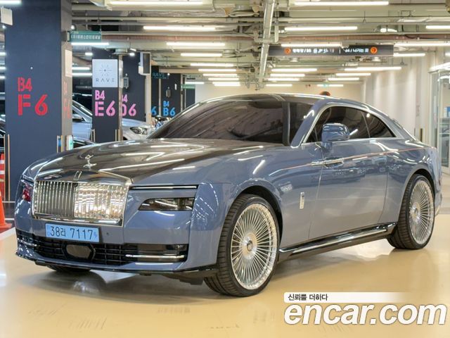Rolls-Royce Spectre Coupe — пробег 11 000 км — фото 1 из 5