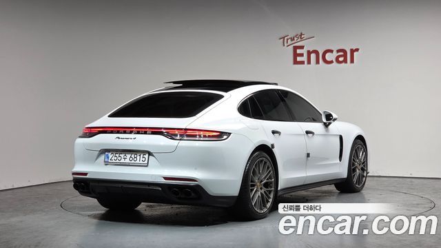 Porsche Panamera 2.9 AWD Platinum Edition — пробег 46 812 км — фото 2 из 5