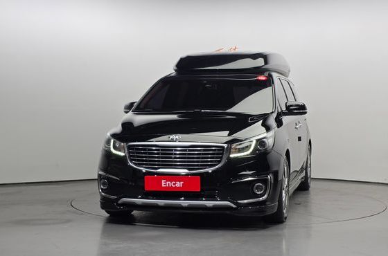 Kia Carnival 9-seater Hi-Limousine Noblesse — пробег 89 695 км — фото 3 из 5