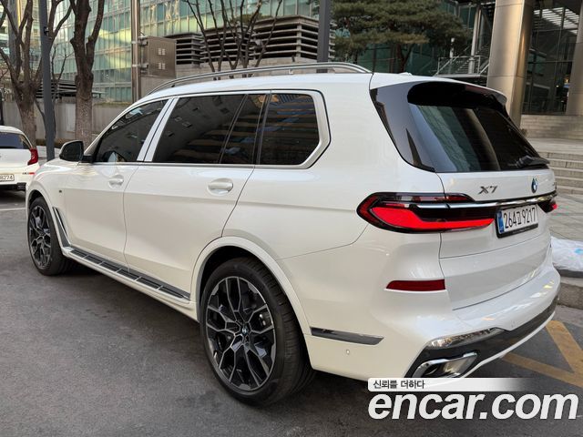 BMW X7 xDrive 40i M Sport 6STR — пробег 1 380 км — фото 4 из 5