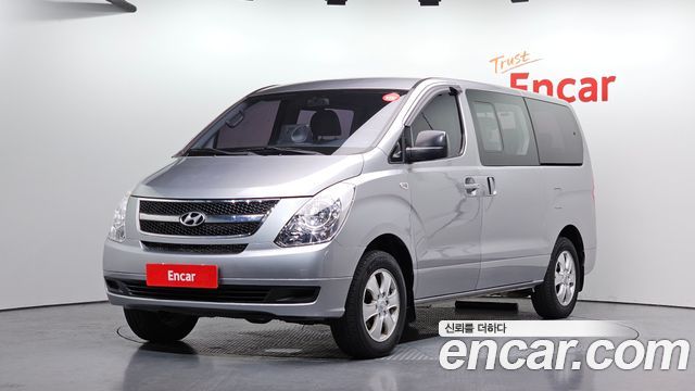 Hyundai Starex 4WD 12-Seater Wagon CVX Deluxe — пробег 77 257 км — фото 1 из 5