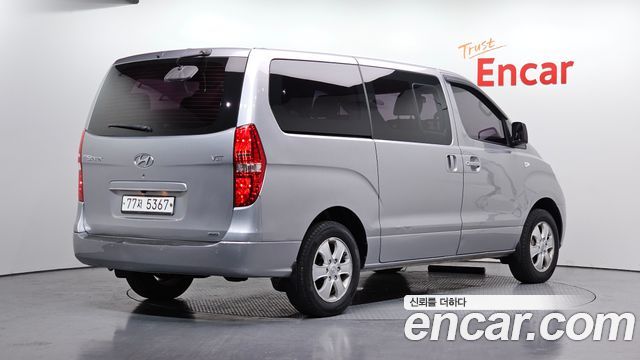 Hyundai Starex 4WD 12-Seater Wagon CVX Deluxe — пробег 77 257 км — фото 2 из 5