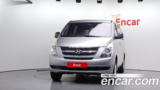 Hyundai Starex 4WD 12-Seater Wagon CVX Deluxe — пробег 77 257 км — фото 3 из 5