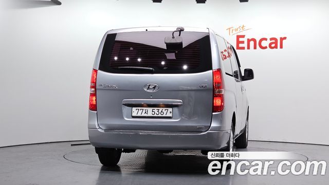 Hyundai Starex 4WD 12-Seater Wagon CVX Deluxe — пробег 77 257 км — фото 4 из 5