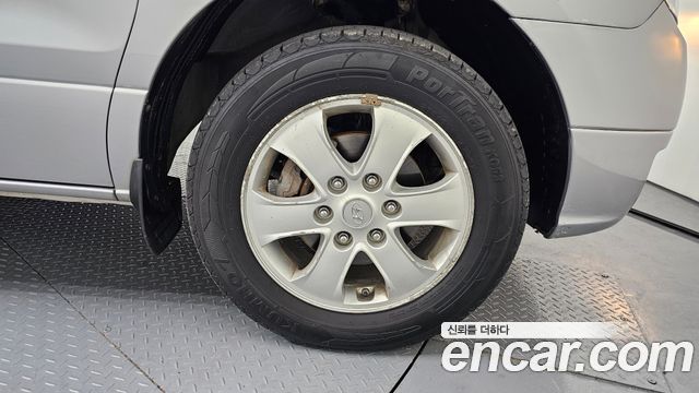 Hyundai Starex 4WD 12-Seater Wagon CVX Deluxe — пробег 77 257 км — фото 5 из 5