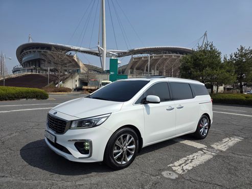 Kia Carnival 9-Seater Prstige — пробег 144 740 км — фото 1 из 5