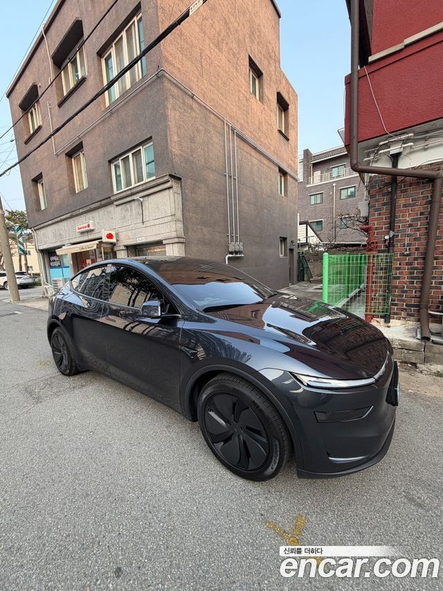 Tesla Model Y Long Range AWD — пробег 5 782 км — фото 3 из 5