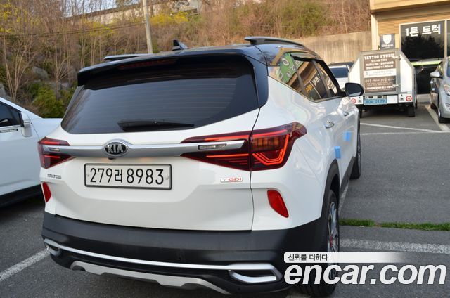 Kia Seltos из Кореи Encar
