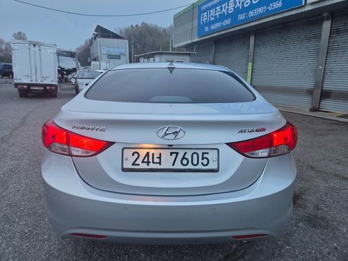 Hyundai AVANTE M16 GDI Premier — пробег 141 000 км — фото 5 из 5