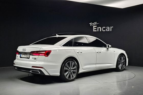 Audi A6 45 TFSI Quattro Premium — пробег 25 991 км — фото 2 из 5
