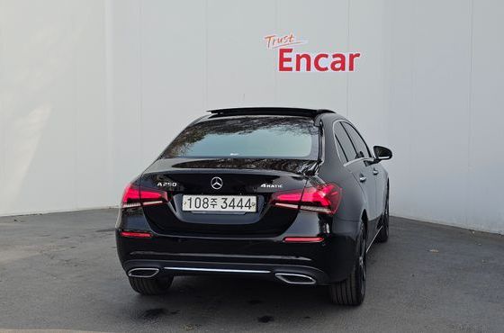 Mercedes-Benz A-Class A250 4MATIC Sedan — пробег 115 581 км — фото 4 из 5