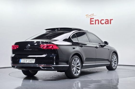 Volkswagen Passat 2.0 TDI Prestige — пробег 47 164 км — фото 2 из 5