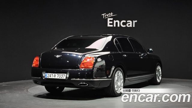 Bentley Flying Spur из Кореи Encar