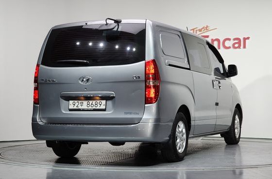 Hyundai Starex 5-Seater VAN CVX Deluxe — пробег 93 207 км — фото 2 из 5