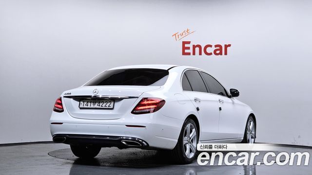 Mercedes-Benz E-Class из Кореи Encar